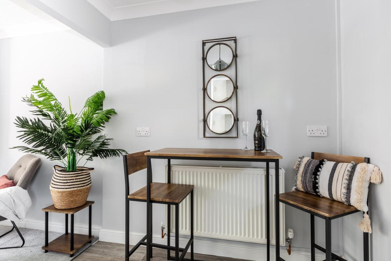 Curlew - 3 Bedrooms Wi-Fi, Parking, Contractors Thornton  Esterno foto